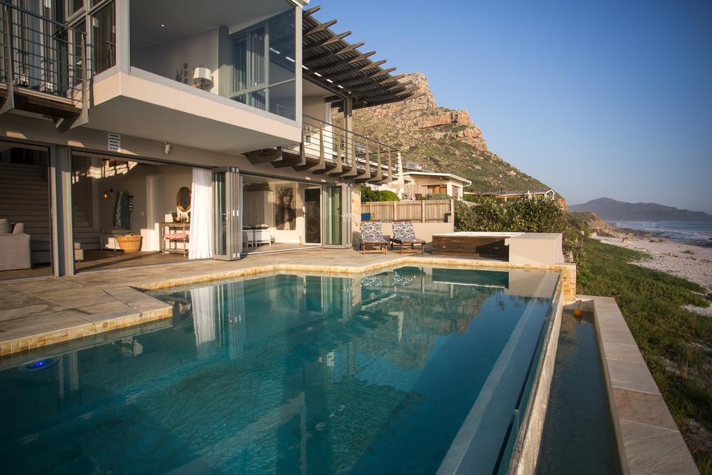 Villa Misty Cliffs Scarborough Exterior photo