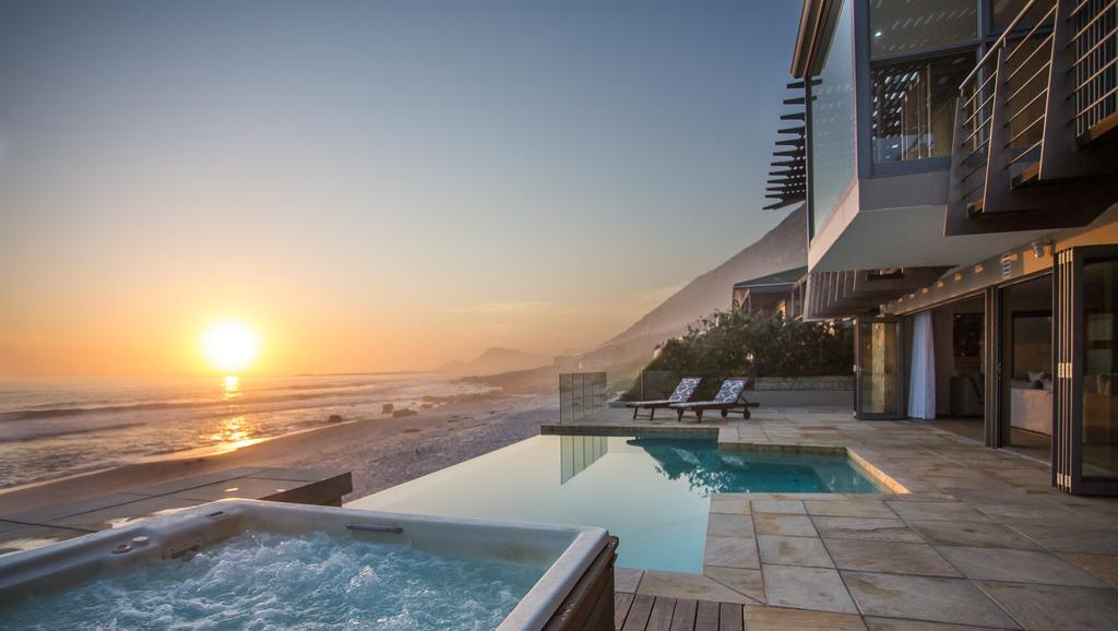 Villa Misty Cliffs Scarborough Exterior photo