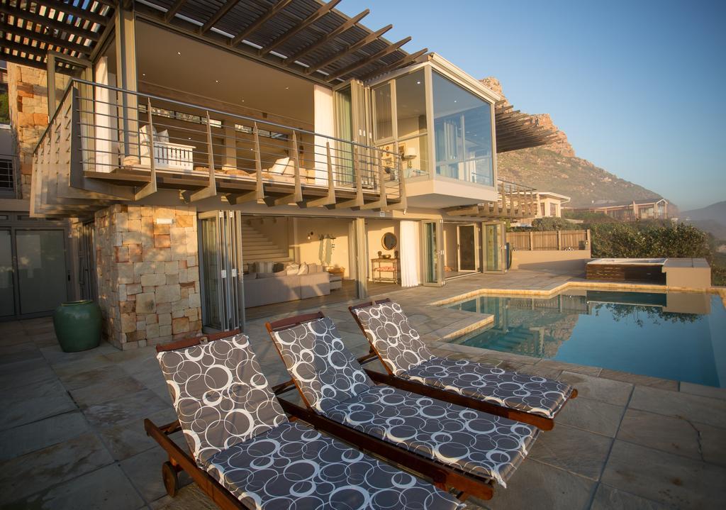Villa Misty Cliffs Scarborough Exterior photo
